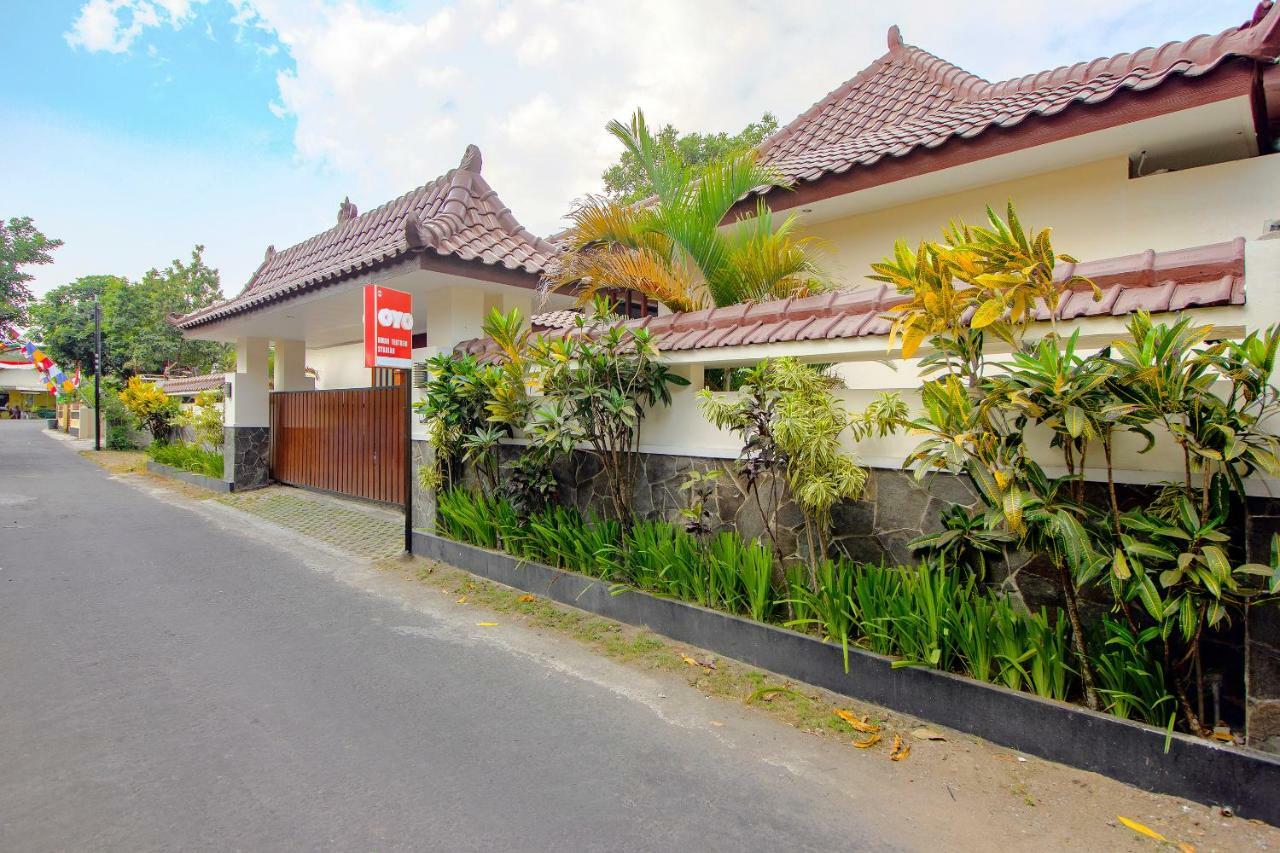 Oyo 1473 Omah Tentrem Syariah Melati Esterno foto